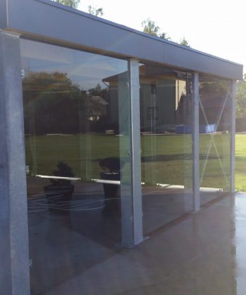 Soundproof glass constructions